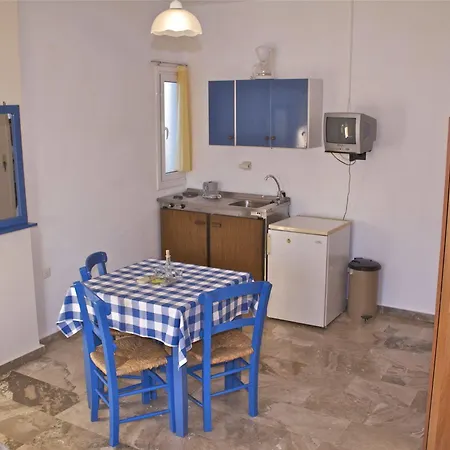 Helios & Apts Hotel Makry Gialos (Crete)